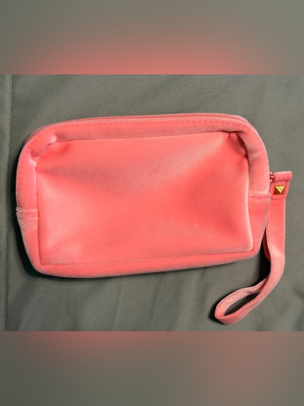 Pink Valentino Beauty Cosmetic Pouch Wristlet NWT - Picture 2 of 3
